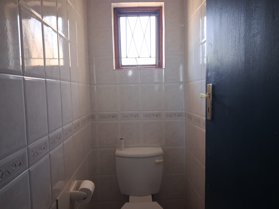 To Let 3 Bedroom Property for Rent in Selborne Eastern Cape